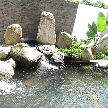 Green Willow House Fengshan  ภายนอก รูปภาพ
