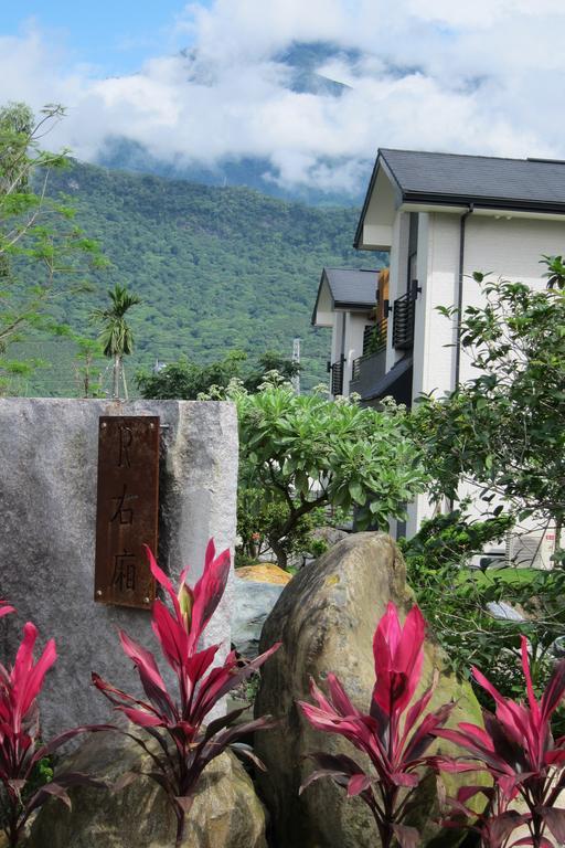Green Willow House Fengshan  ภายนอก รูปภาพ