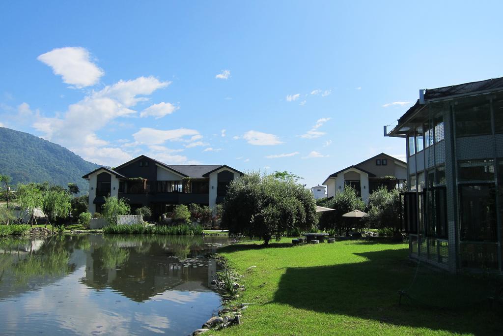 Green Willow House Fengshan  ภายนอก รูปภาพ