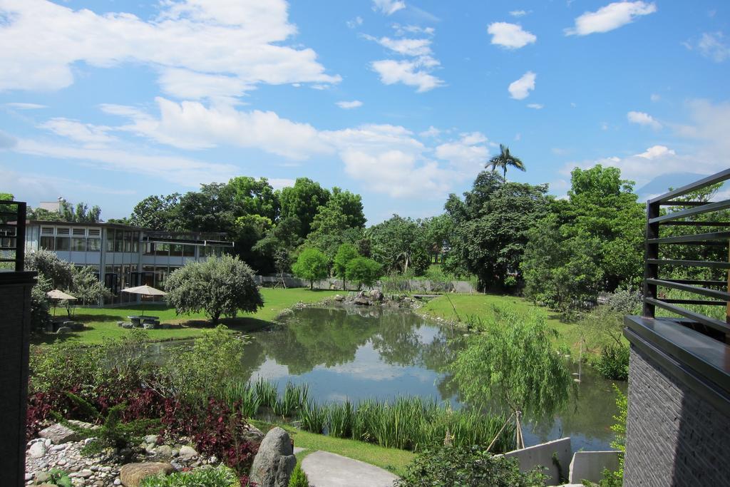 Green Willow House Fengshan  ภายนอก รูปภาพ