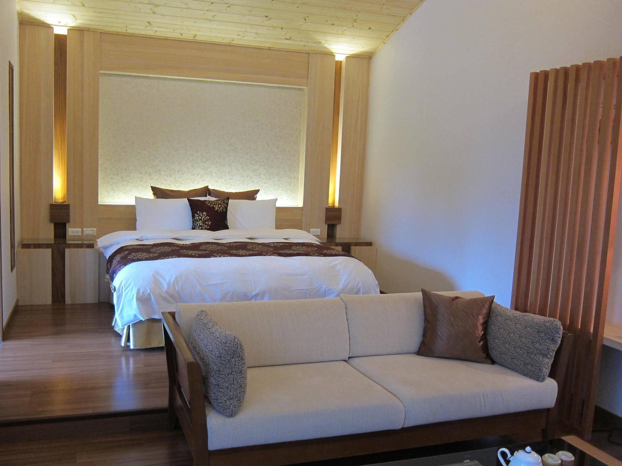 Green Willow House Fengshan  ภายนอก รูปภาพ